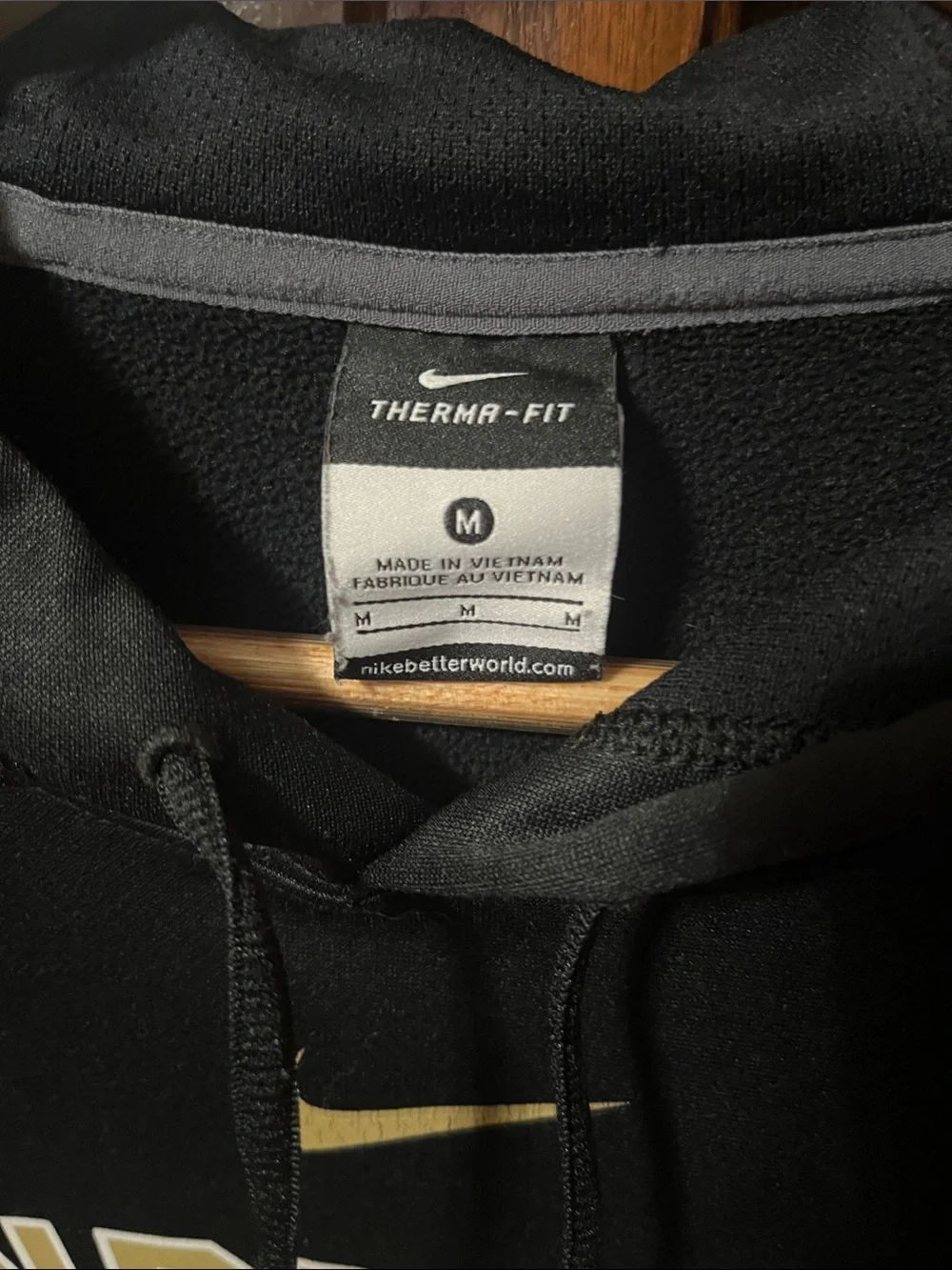 Nike Vanderbilt Commodores Black and Gold Therma Fit Hoodie Size Medium